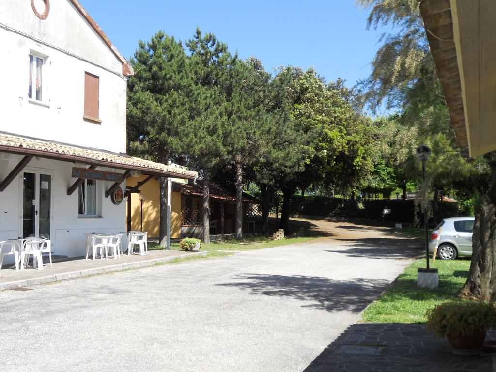 Camping Paradiso Pesaro Luaran gambar